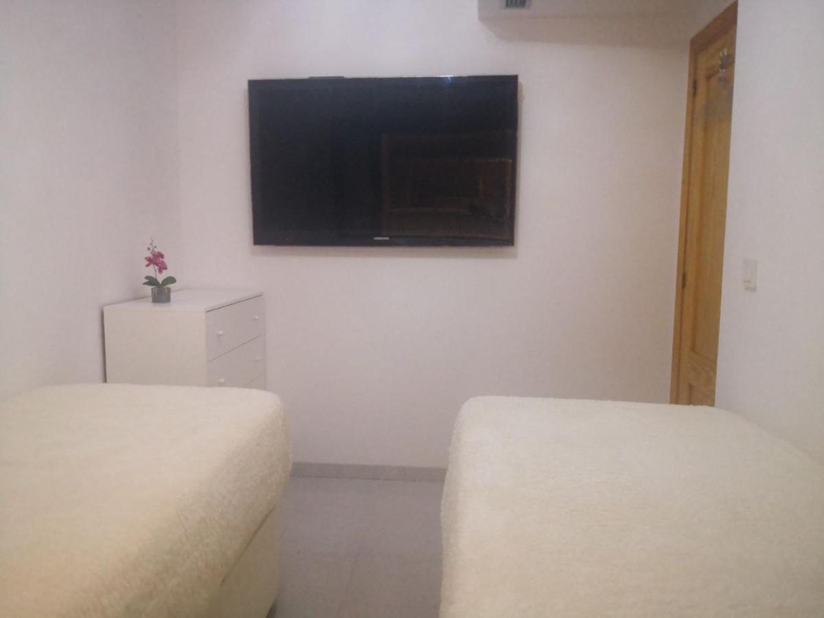 Apartment To Rent In Costa Blanca 托雷维耶哈 外观 照片