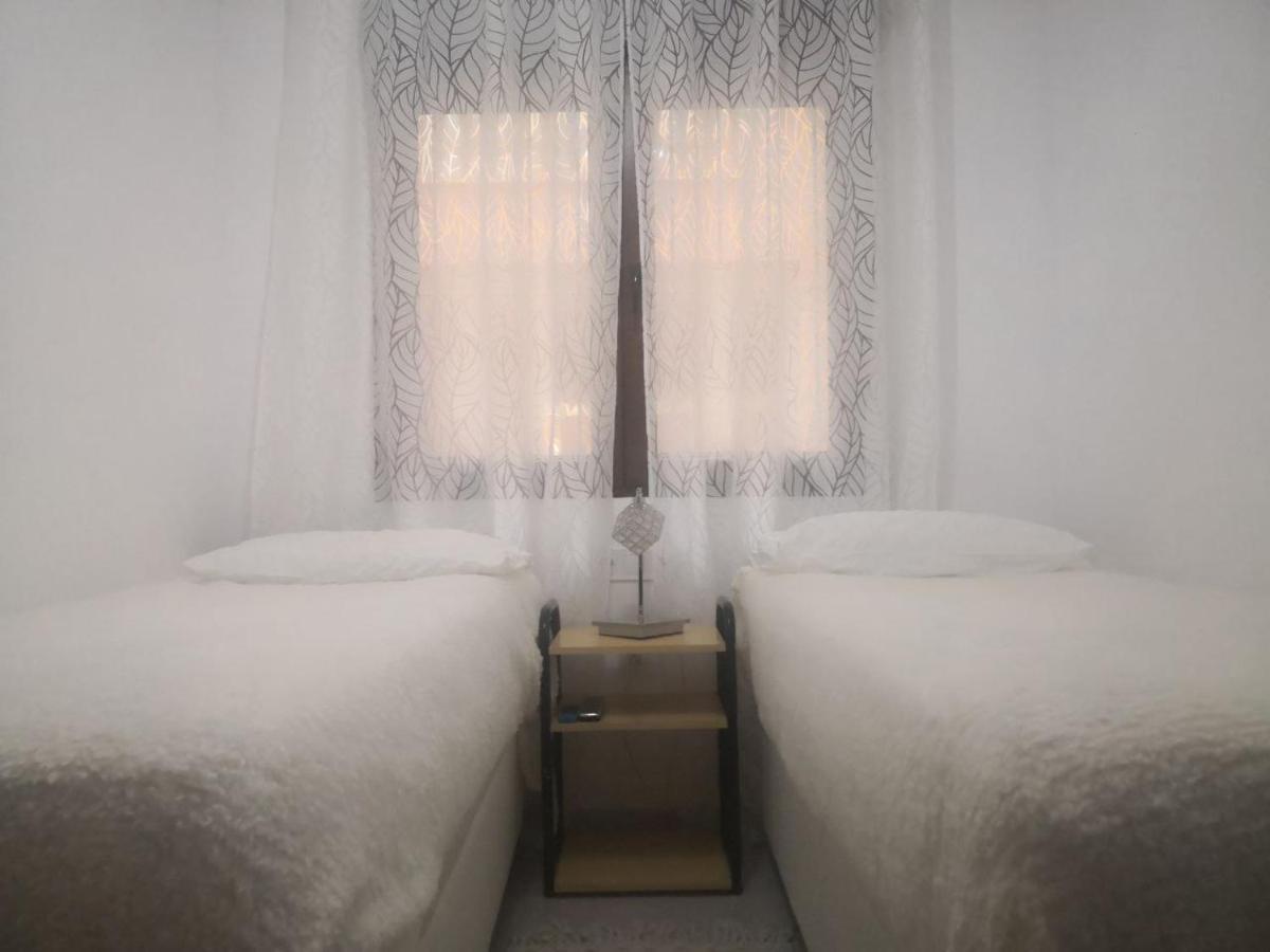 Apartment To Rent In Costa Blanca 托雷维耶哈 外观 照片